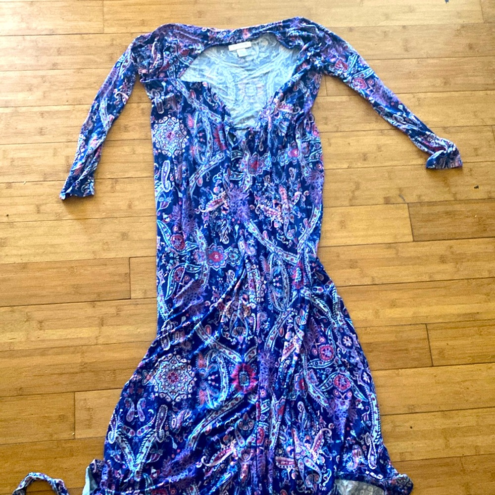 Motherhood maternity maxi wrap dress size small purple paisley pattern